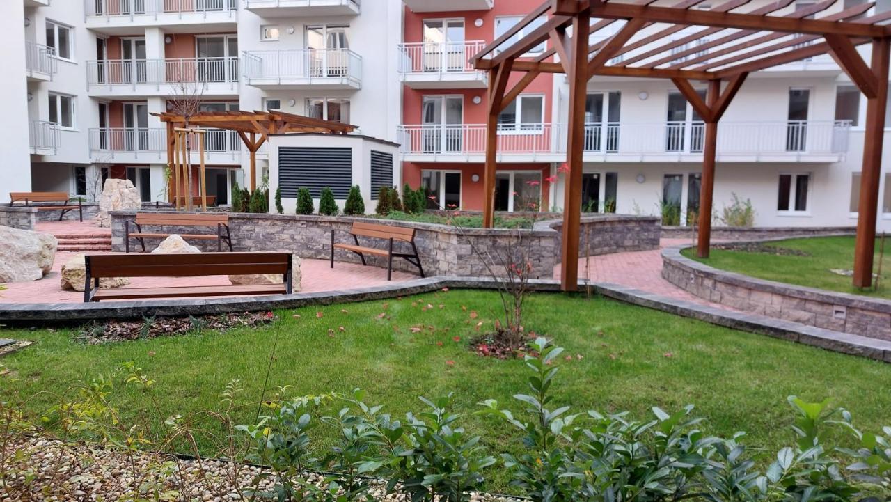 Апартаменты N&Z Apartman Close To The Downtown Будапешт Экстерьер фото